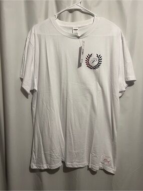 VS PINK campus tee NWT